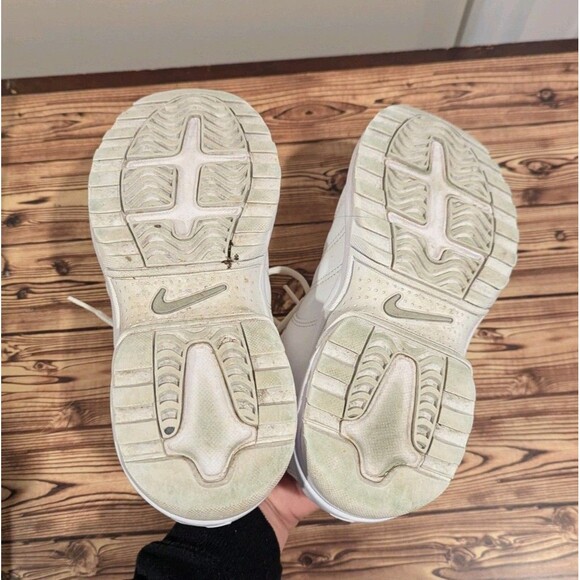 Nike Women's Air VXT 310215-101 Triple White Running Shoes Sneakers Size 8 - Picture 6 of 8